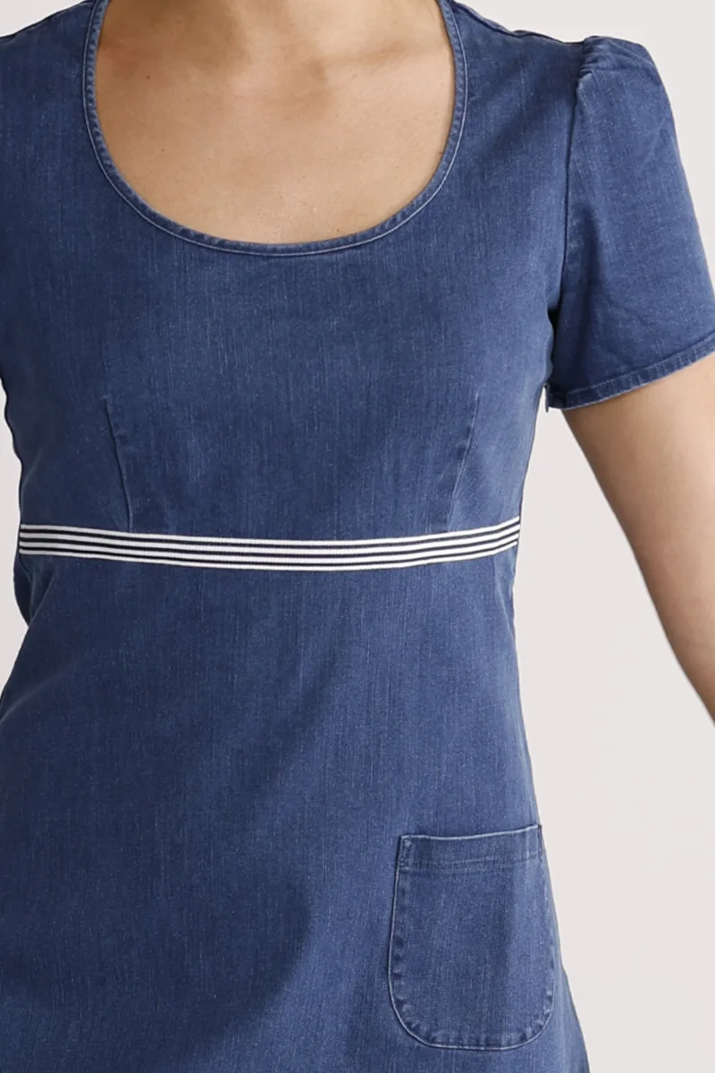 Alina jeansblå denimklänning - Bild 8