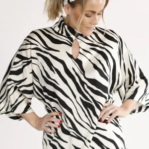 Bekka blus svart och vit zebra