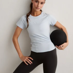 Aura Soft Basic Short Sleeve