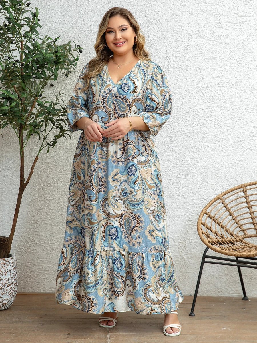 Discover Comfort in Style with Our Plus Size V-Neck Paisley Dress - Bild 7
