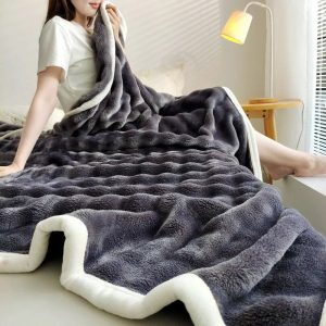 Solid Color Flannel Blanket - Soft Rabbit Fur Nap Cover for Sofa and Bedroom - Wholesale Coral Fleece