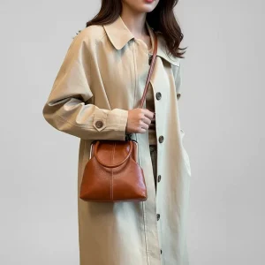 Fashionable Vintage Leather Crossbody Bag for Women's Evening Parties and Makeup